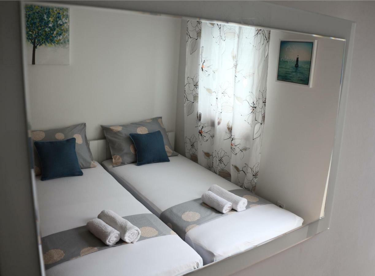 Apartment Mlacic Hvar Island Ngoại thất bức ảnh